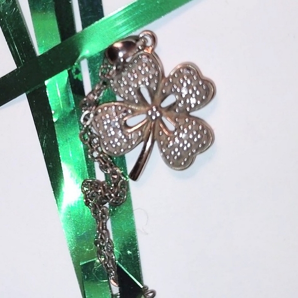 Sterling Silver Clover Leaf Pendant - Picture 2 of 16